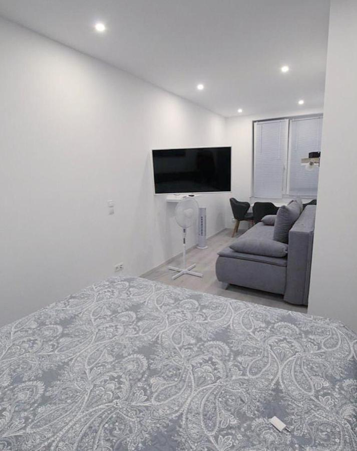 Theresa Tiana Apartment Wina Bagian luar foto