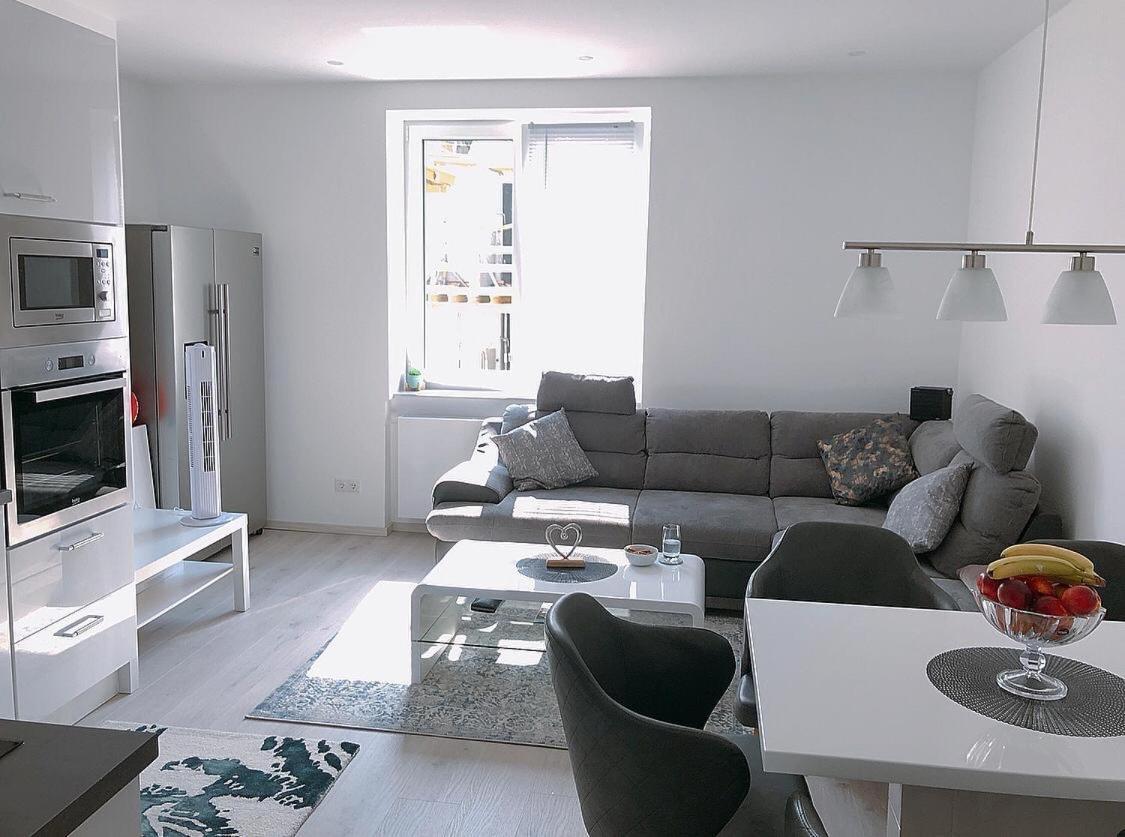 Theresa Tiana Apartment Wina Bagian luar foto